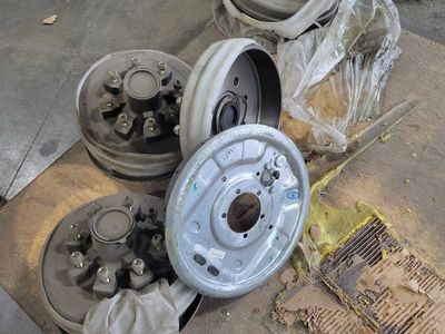 NEW hydraluic trailer brakes for 7k axles
