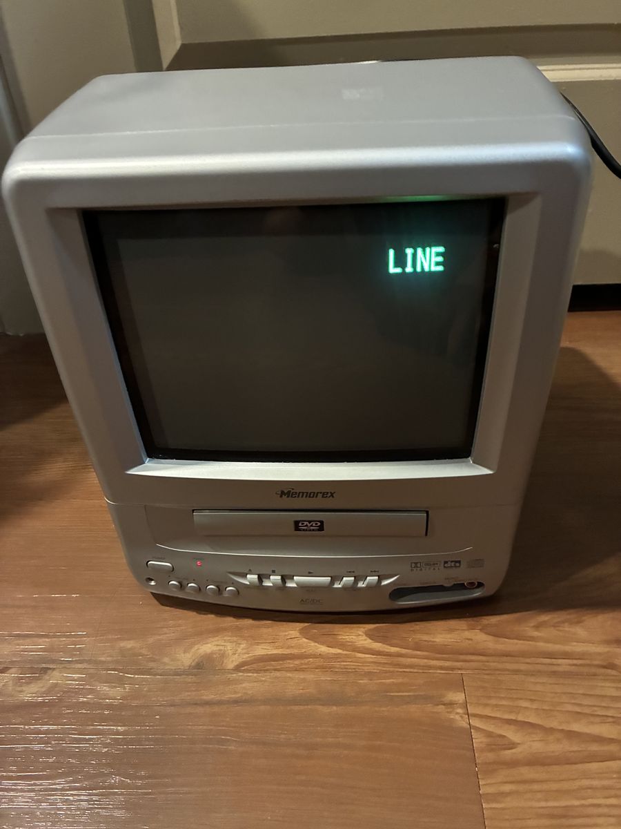 Retro RARE MEMOREX TV / DVD Combo