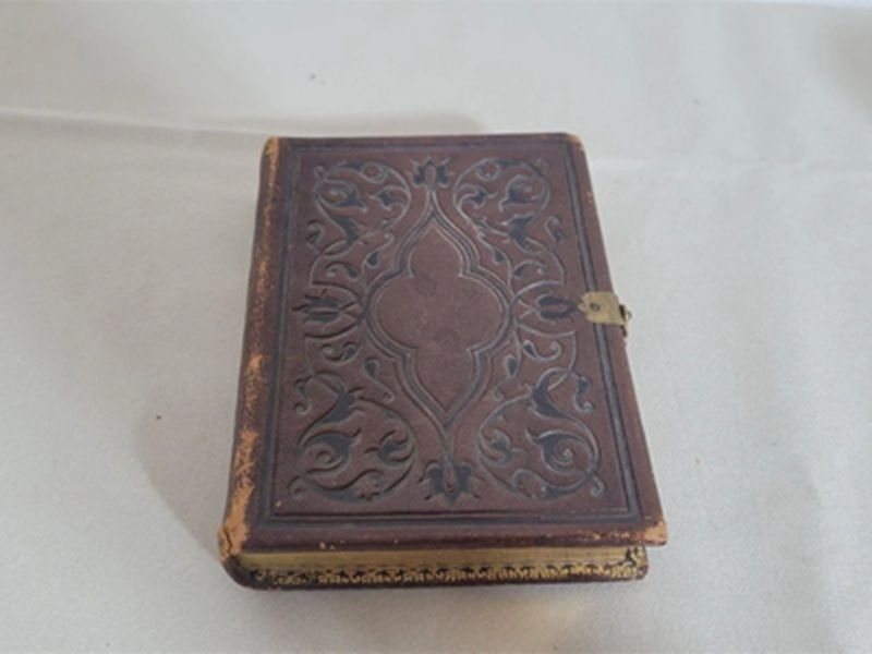 Main image 3