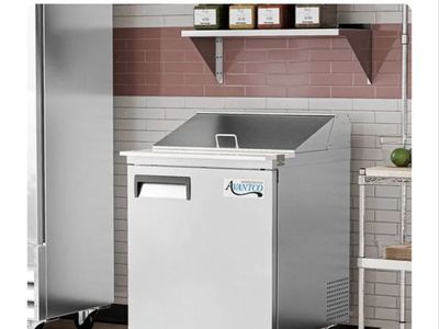 Avantco APT-27-HC 27" 1 Door Refrigerated Sandwich Prep Table