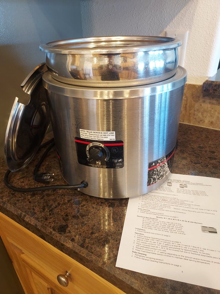 APW Wyott RCW‑11 Commercial Soup Warmer – 11 Qt – Includes 1 Inset + 2 Lids