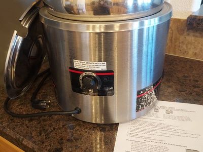 APW Wyott RCW‑11 Commercial Soup Warmer – 11 Qt – Includes 1 Inset + 2 Lids