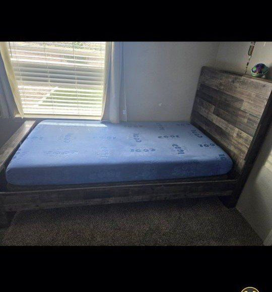 Rustic Twin Wood Panel Bed Frame & Matching Dresser -  with matress Great Condition