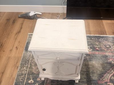 White Wooden Nightstand with Drawer and Cabinet