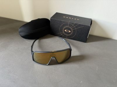 Oakley Sutro Sunglasses - New Matte Carbon - Unisex