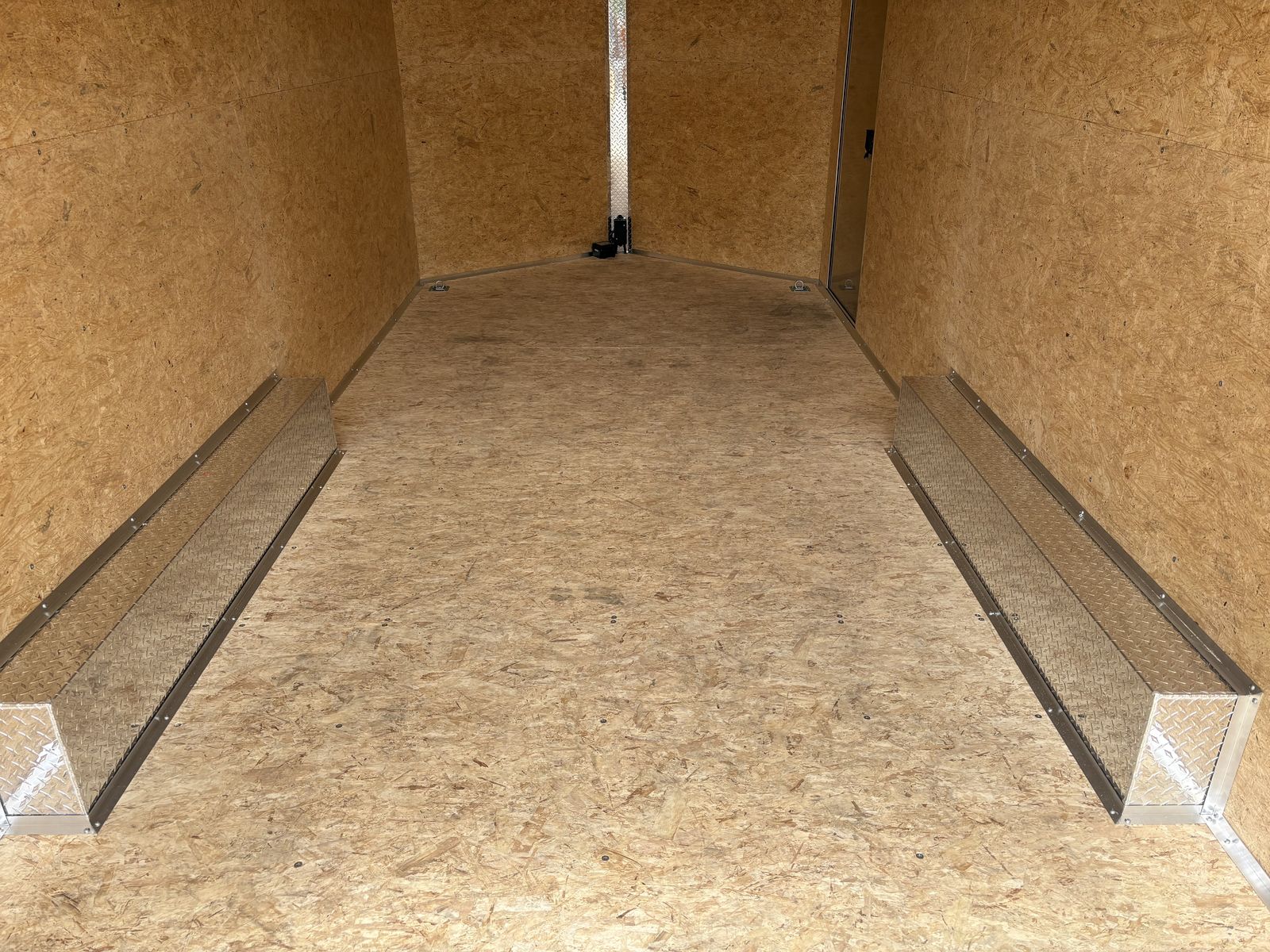 Main image 6