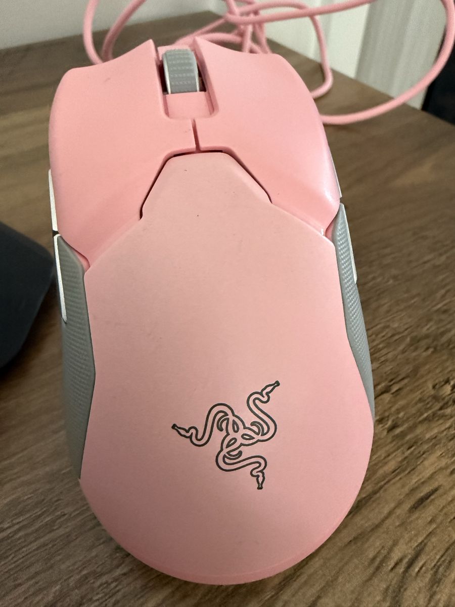 Razer Viper gaming mouse in Quartz Pink