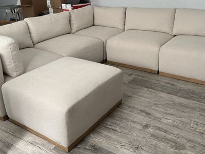 Henredon Murphy Fabric Modular Sectional With Otto