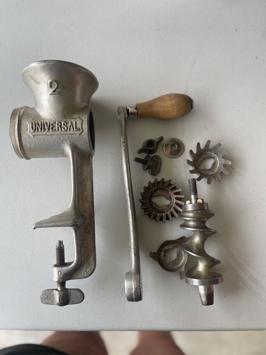 Vintage Universal No. 2 Clamp-On Manual Food Grinder/Meat Mincer - Complete Set