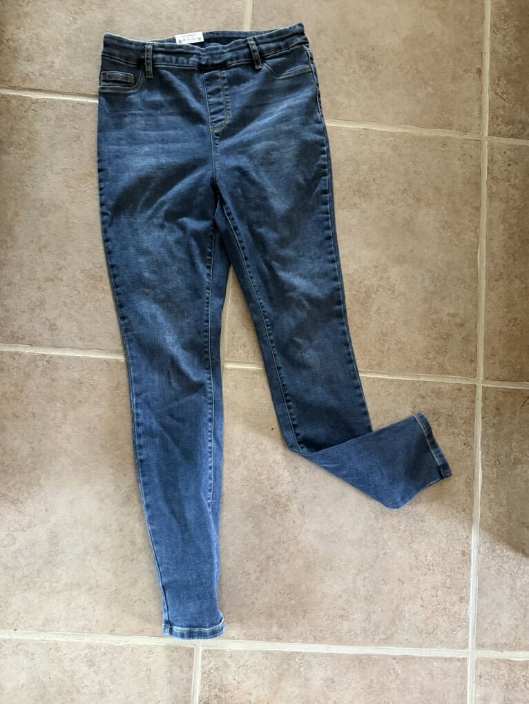 New! Time And Tru XS 0-2 Jeans
