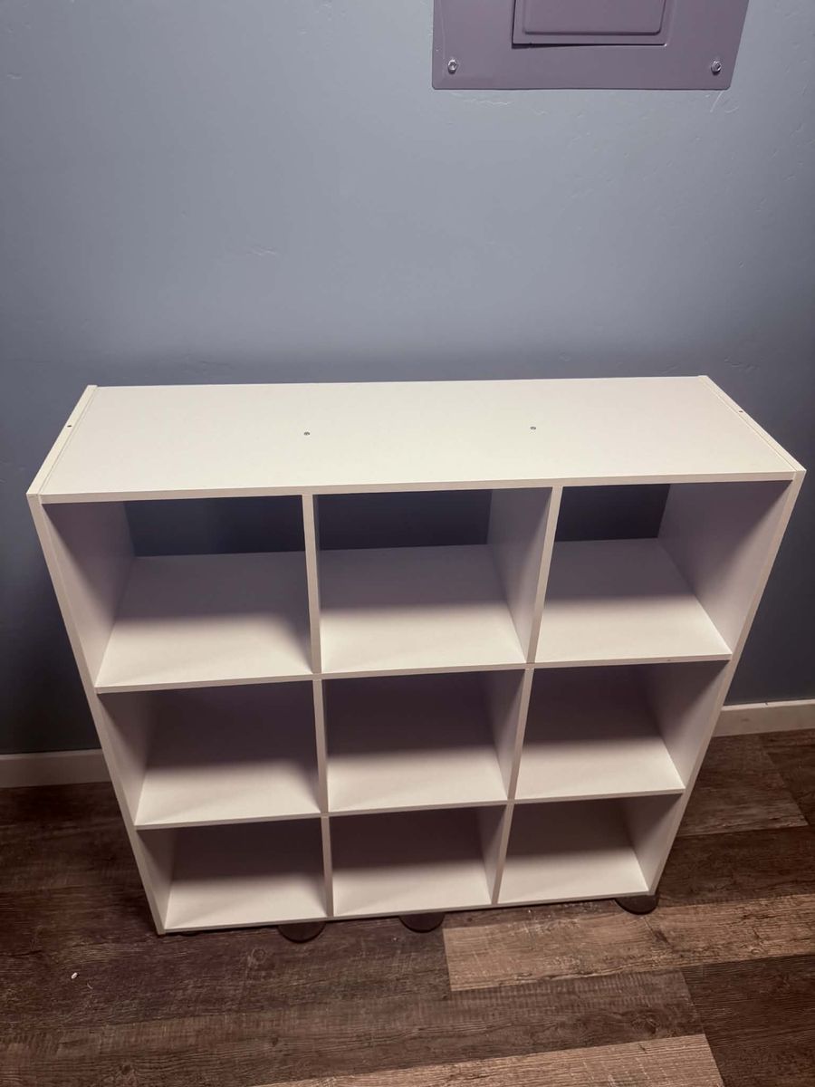 White 3x3 Cube Storage Shelf – Like New