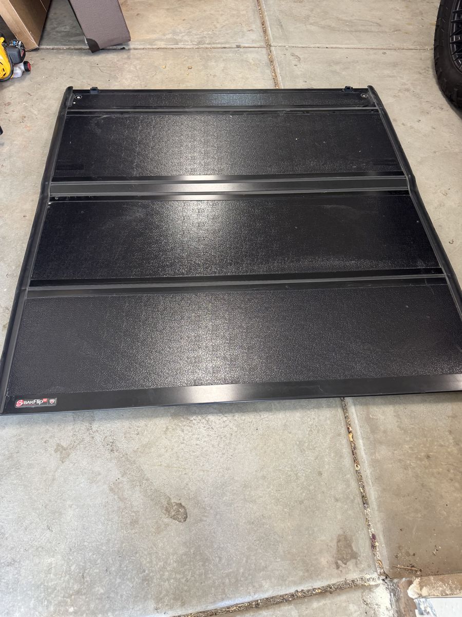 Bakflip model G2 tonneau cover