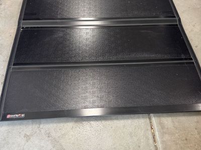 Bakflip model G2 tonneau cover