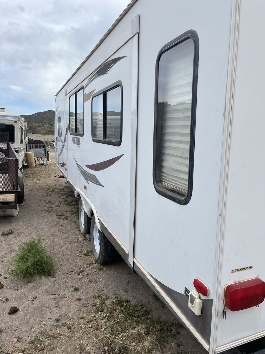 2011 dutchman arrow light