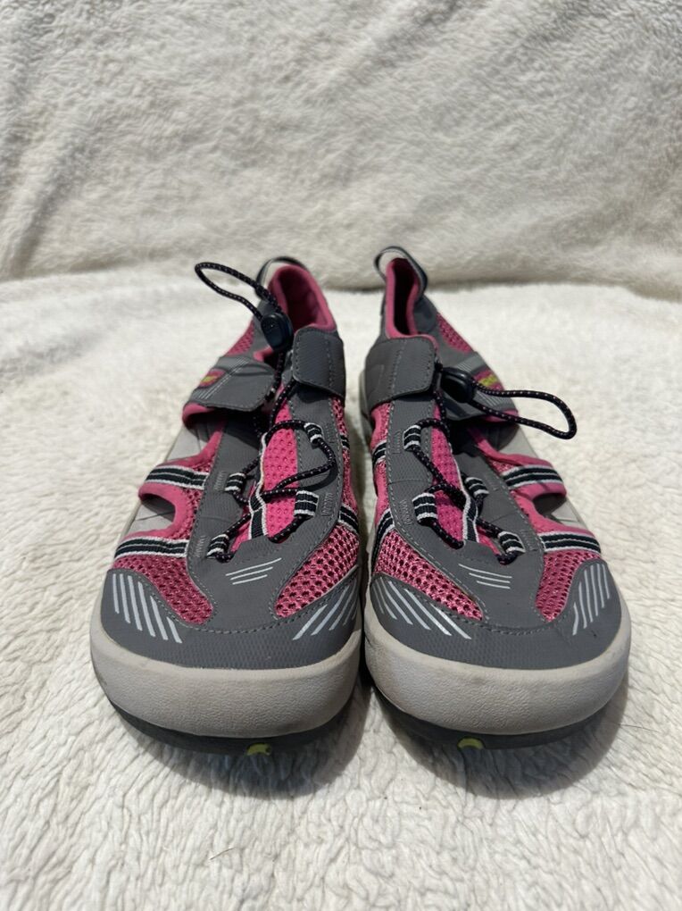 Teva Women’s 6 Pink/Gray Water Or Hiking Sandals