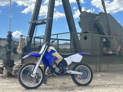 2001 YZ125