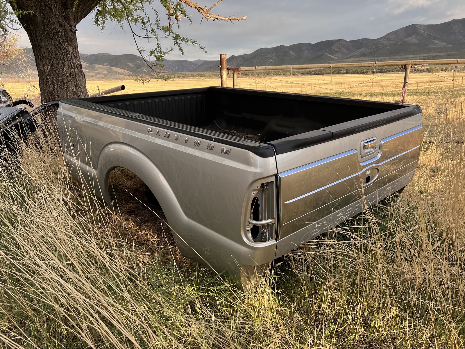 2011-2015 F-250 Platinum Bed And Tailgate