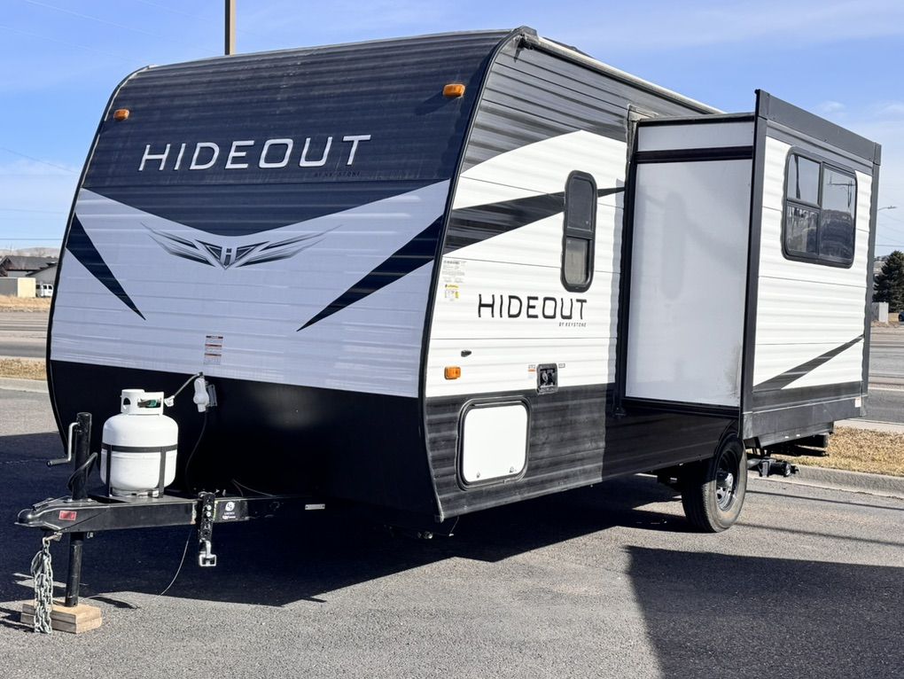2021 Keystone Hideout 18' with Slide