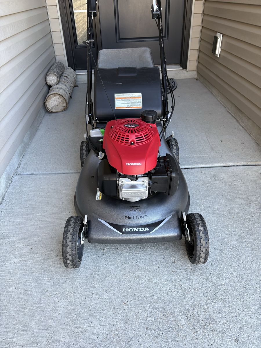 HONDA HRR216 ( NEW CONDITIONS )