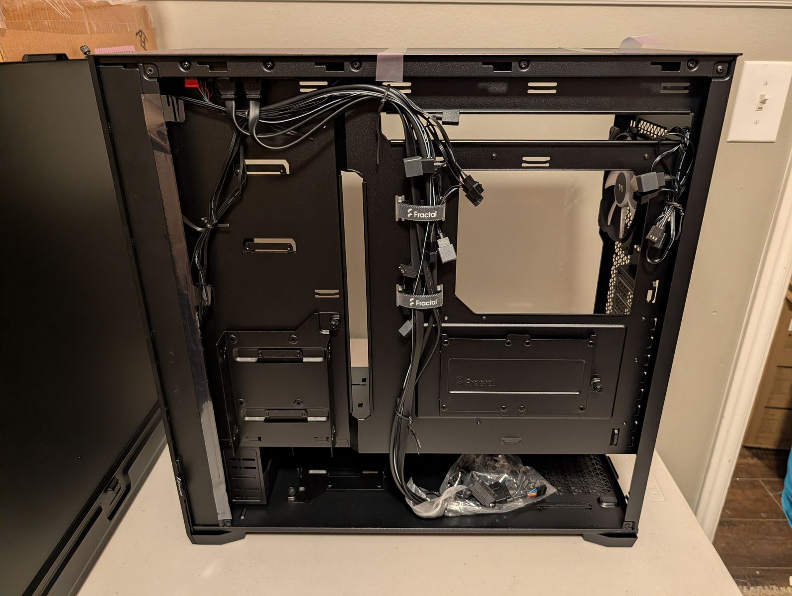 Main image 6