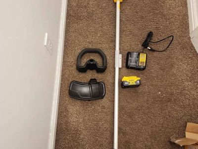 Dewalt 20V MAX 13in. String Trimmer Kit