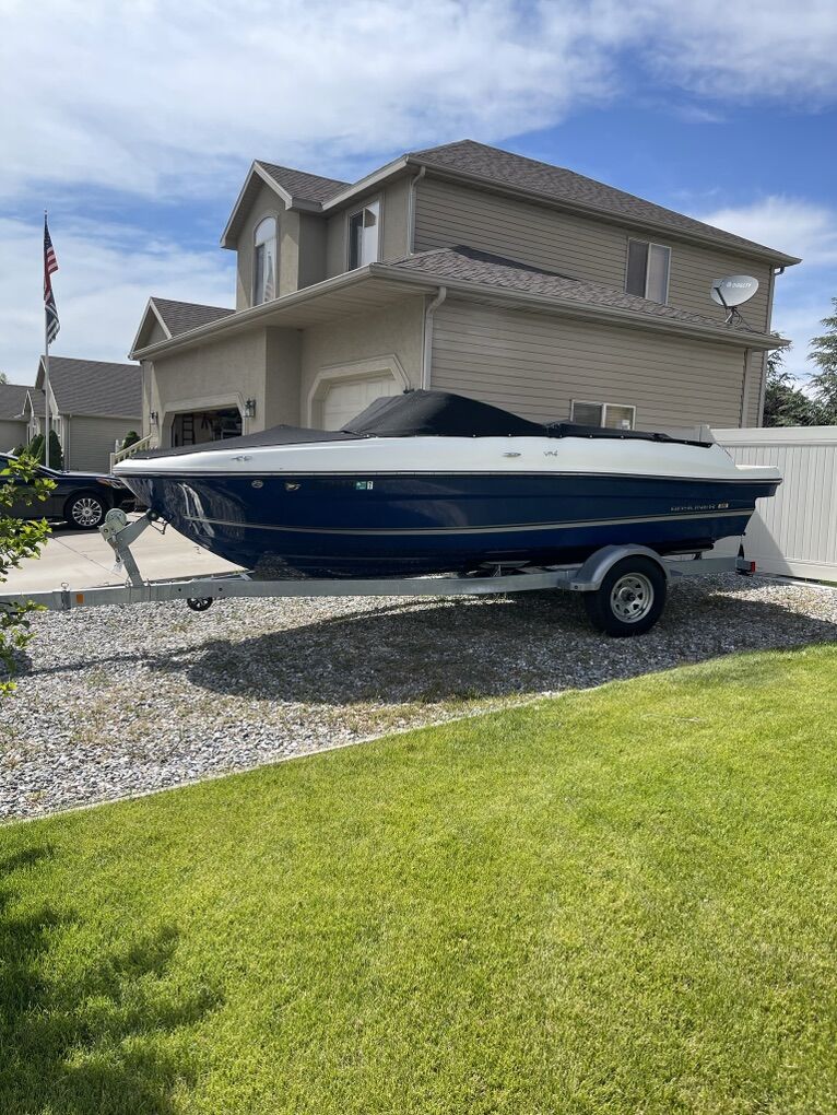 2019 Bayliner VR-4