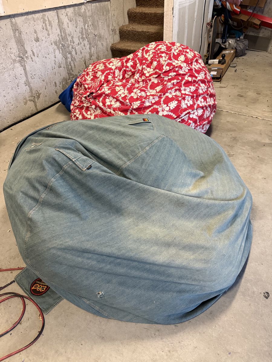 Two free Giant Lovesacs