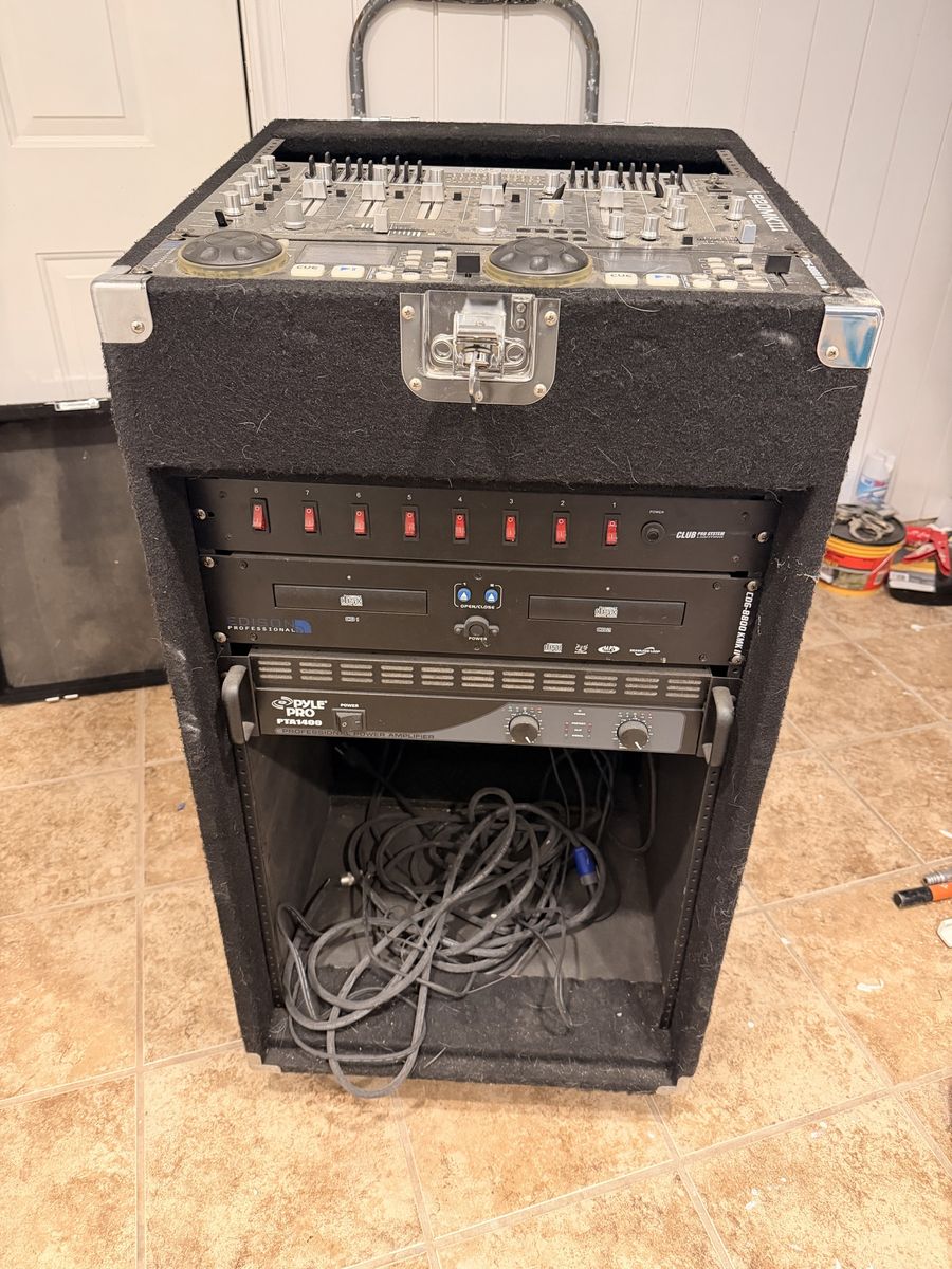 Edison professional 1920MKIII music mixer w/speakers