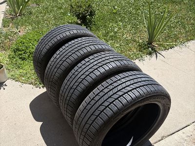 235/45 R18 Like new road hugger all weather tires