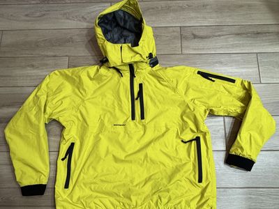 Stohlquist Torrent ST Yellow Waterproof Hooded Paddling Jacket Size XL. Features a removable hood with zipper attachment.