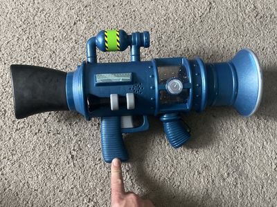 Minions fart gun toy