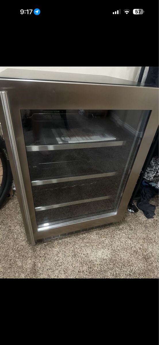 Danby Silhouette 24 Single Zone Beverage Center