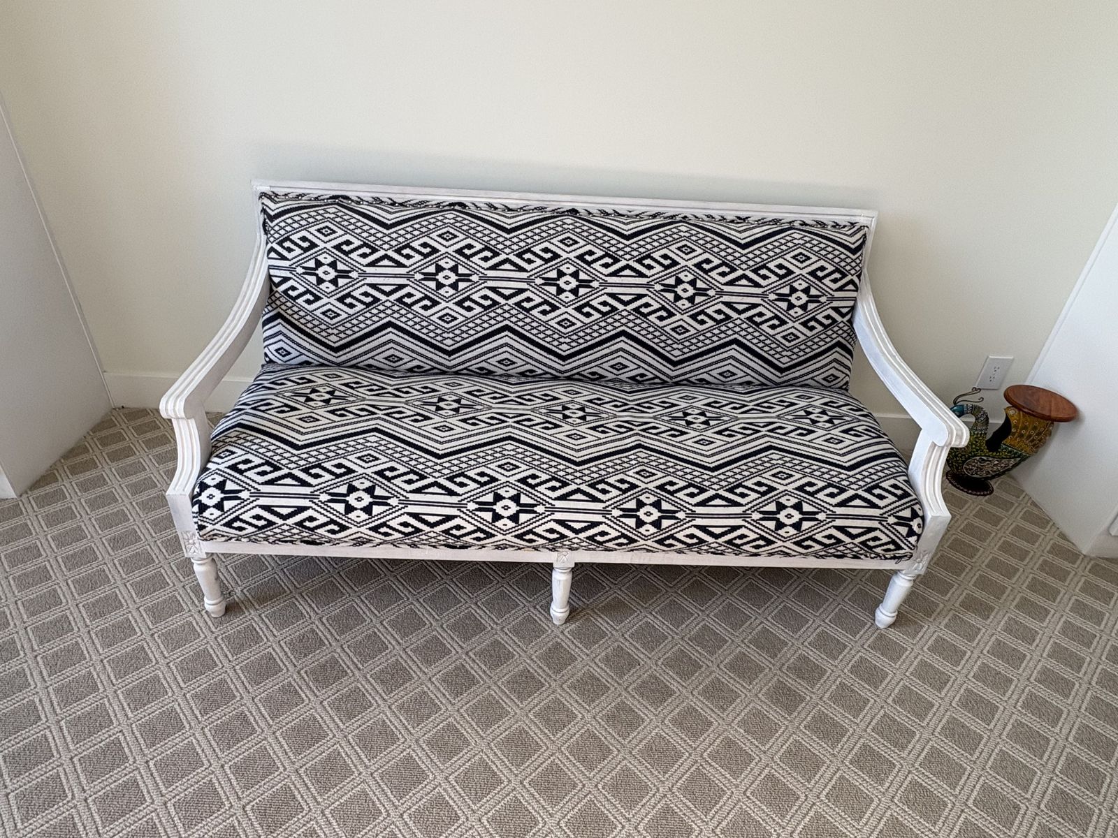 Whitewash Frame and Patterned Fabric black/white loveseat $500 cash/venmo in Draper