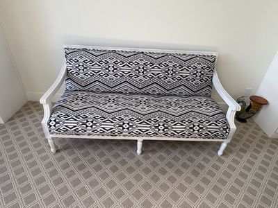 Whitewash Frame and Patterned Fabric black/white loveseat $500 cash/venmo in Draper