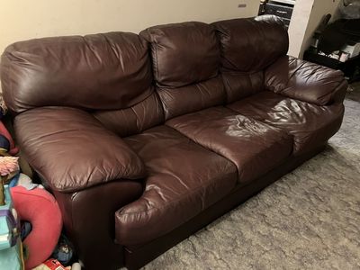 Burgundy Leather Sofa Very Good Condition