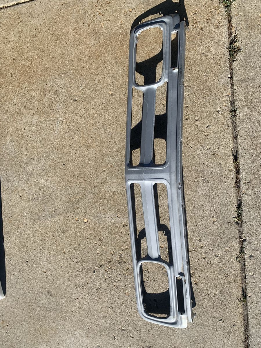 71-72 GMC Jimmy grill