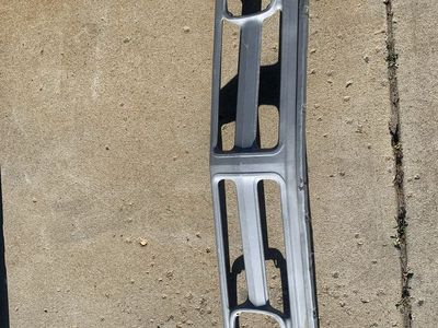 71-72 GMC Jimmy grill