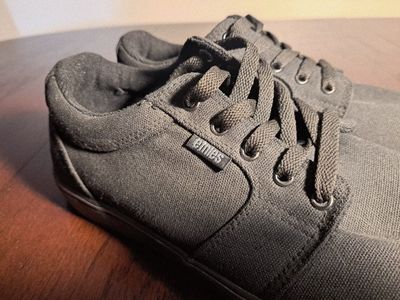 Etnies Jameson 2 Eco Skate Shoes Mens Size 11 Black Canvas Low Top Sneakers