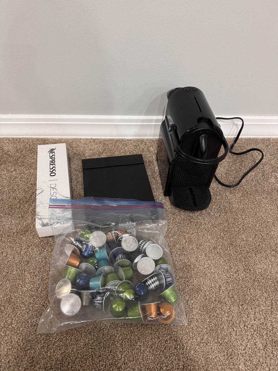 Nespresso PiXie Coffe Mashine