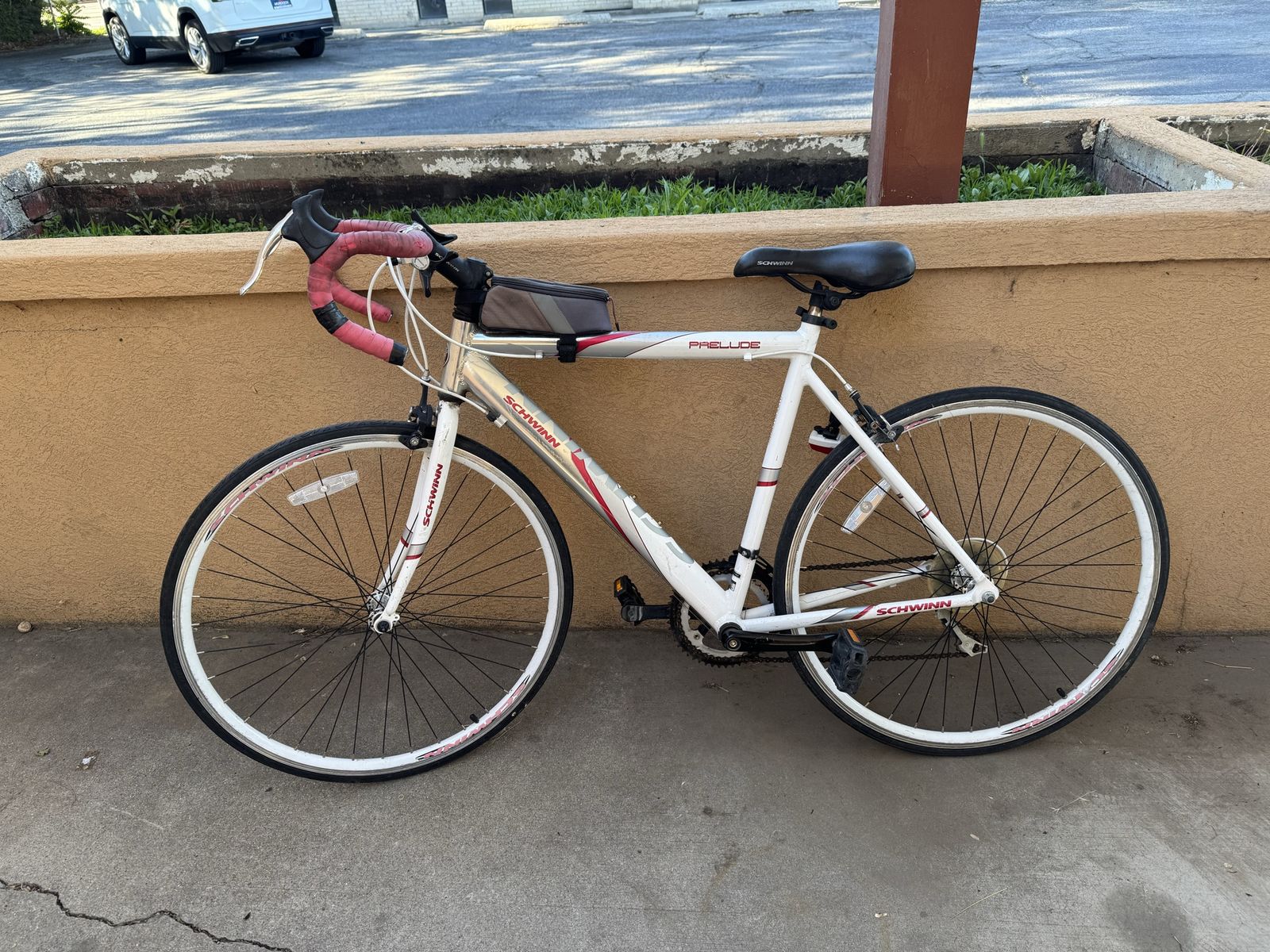 Schwinn Prelude Men’s Road bike wheels 29”