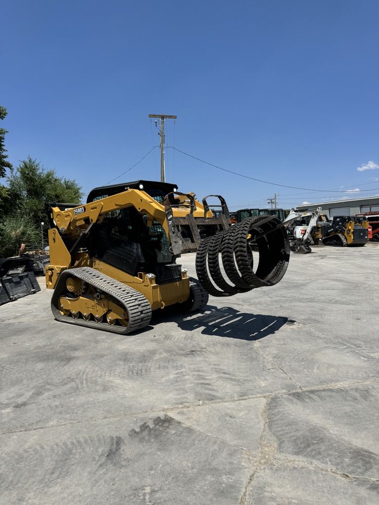 Large Heavy Duty Skid Steer Rental – CAT / Kubota – High Quality Strong Machines - See Description