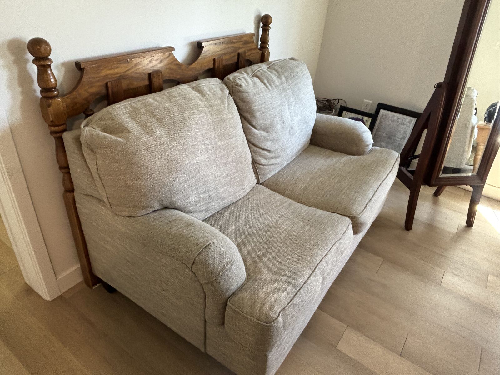 Main image 3