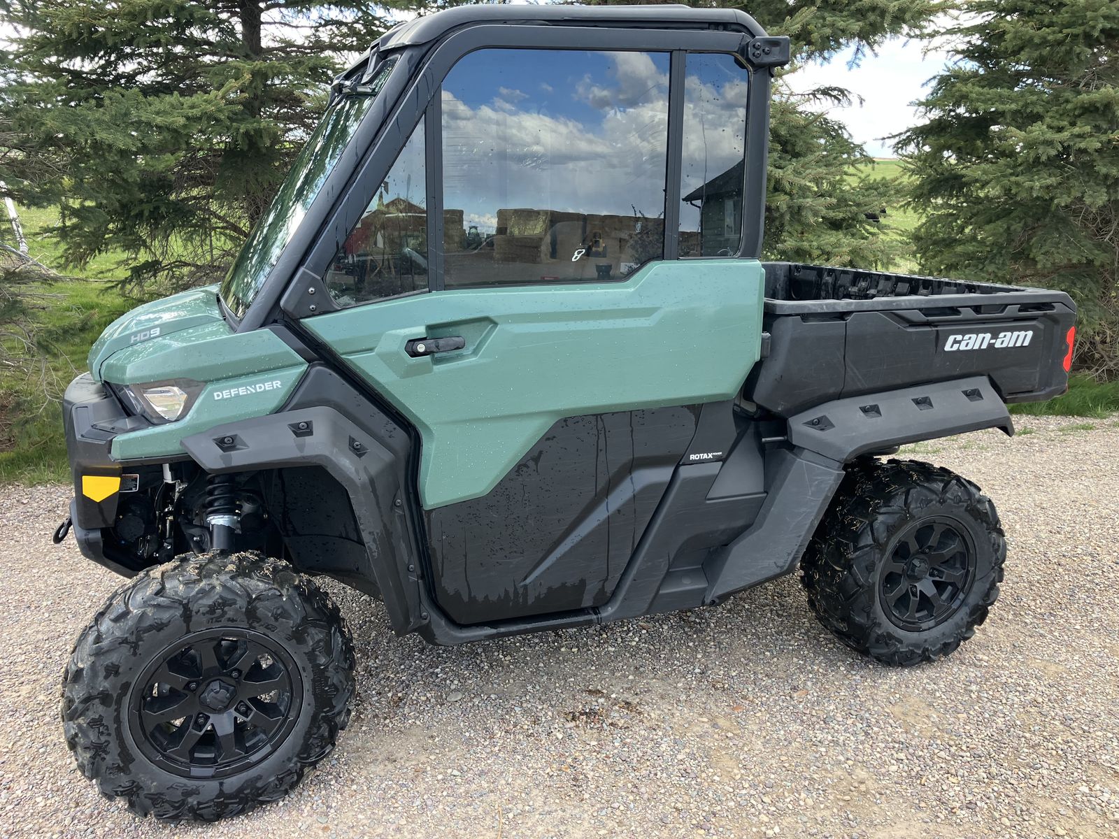 2025 CanAm Defender