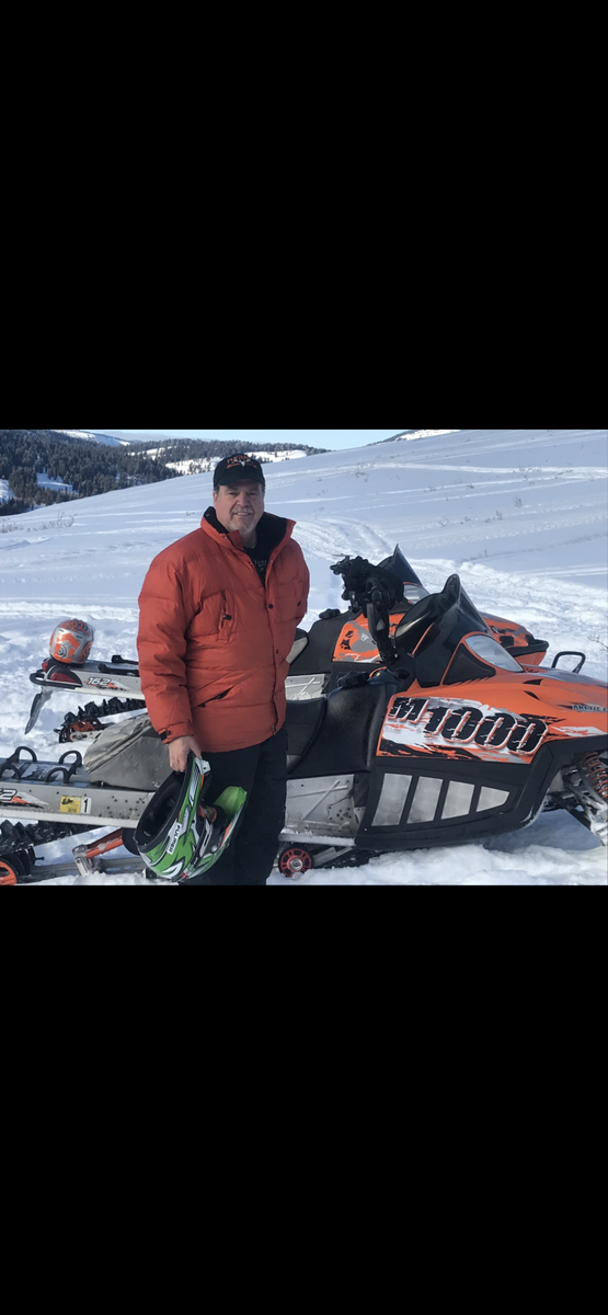 Snowmobile 2008 artic cat M1000