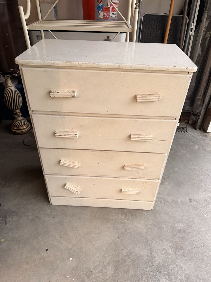 Small white dresser