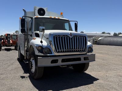 2010 International Service truck