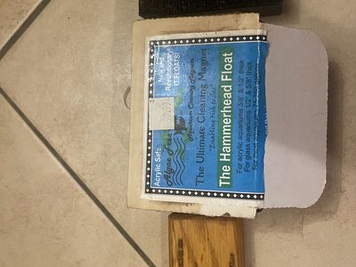 algae float magnet and fish feeder