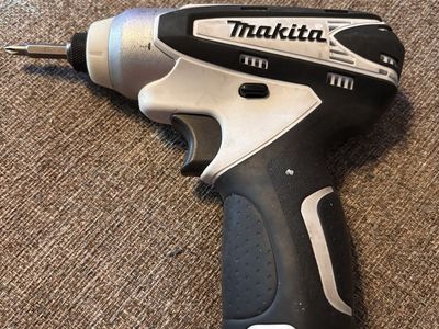 Nice Makita Dt01zw 12 Volt Cordless Drill Driver