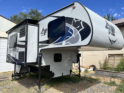 2020 ARTIC FOX 811 TRUCK CAMPER