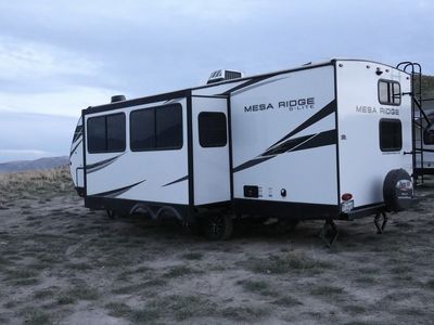 Trailer for Rent! LUNA-2023 Mesa Ridge S-lite!